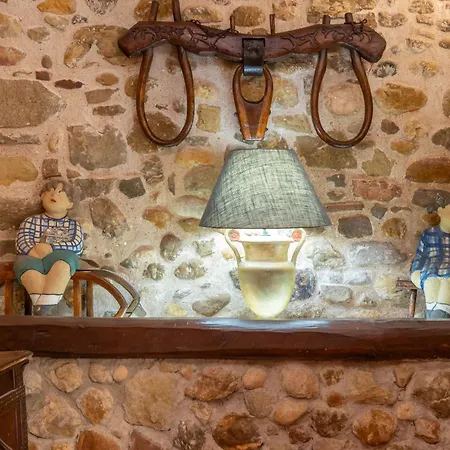 Prázdninový dům Casa Rustica En Castell Demporda Corsá